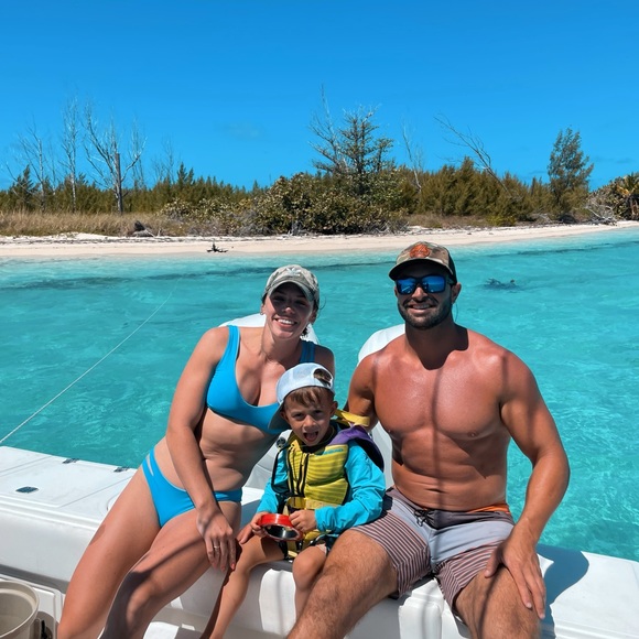 Your Seller • Emma - Picture 3 of 4